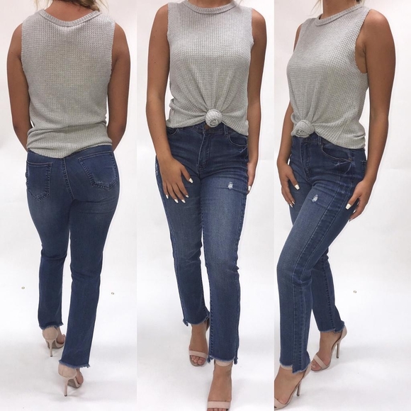 Distressed jeans - Picture 2 of 7